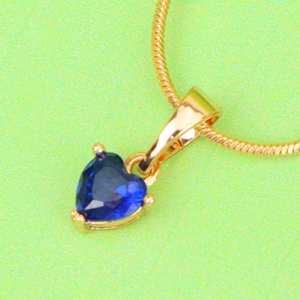 "Charming Heart-Shaped Blue Pendant in Gold, XPPT1305